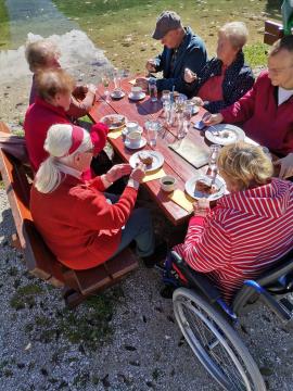 IMG-08f69ecd7c117e2d402b1216a38c7a85-V (1)